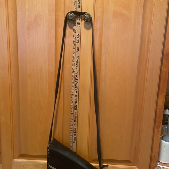 Bell & Howell Leather Crossbody Camera Bag - Picture 4 of 13